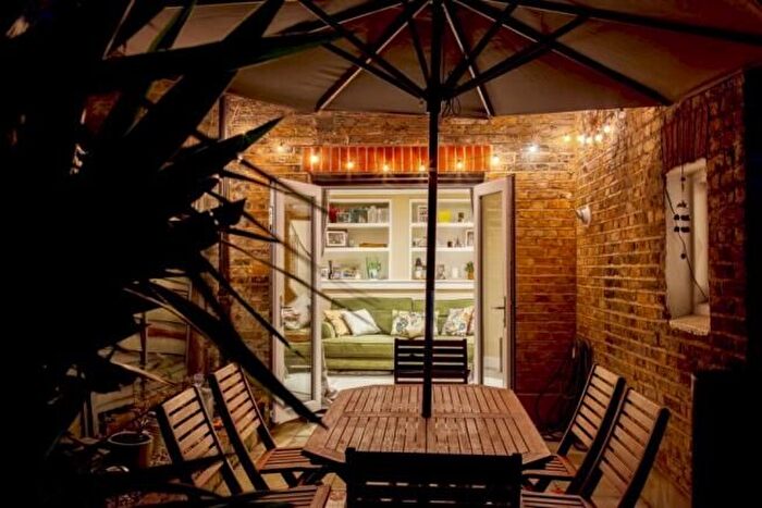 2 Bedroom Flat To Rent In Humber Road, London, SE3