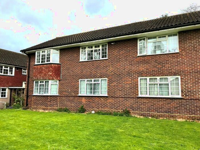 2 Bedroom Flat To Rent In Copley Road, Stanmore, HA7