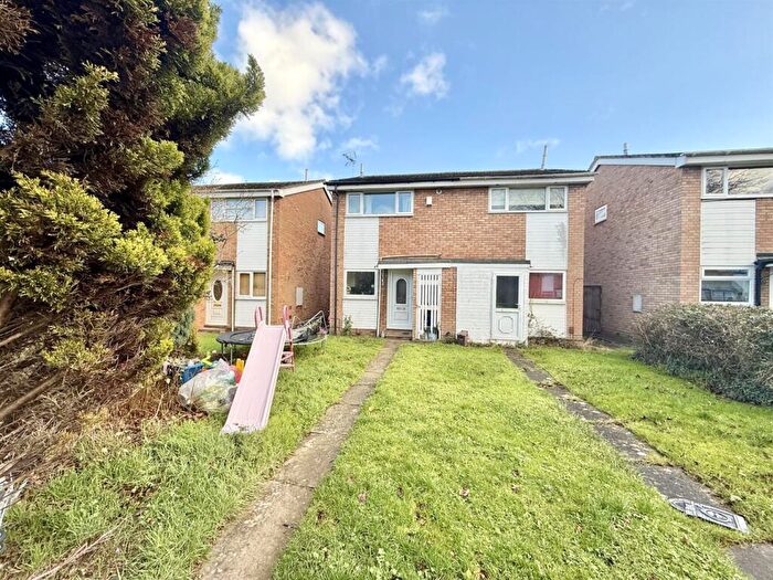 2 Bedroom Semi-Detached House For Sale In Redwood Close, Gloucester, GL1