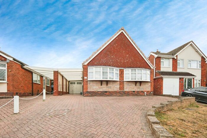 4 Bedroom Bungalow For Sale In Green Lane, Coleshill, Birmingham, Warwickshire, B46