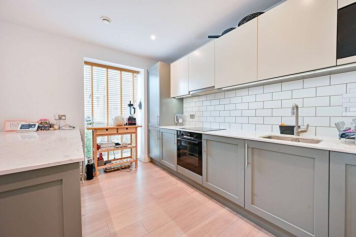 2 Bedroom Flat For Sale In Filmworks Walk, Ealing, London, W5