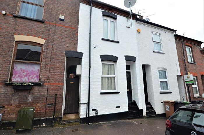 2 Bedroom Terraced House To Rent In Hartley Road, Luton, LU2