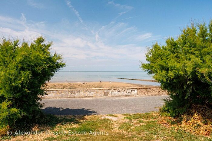 1 Bedroom Flat For Sale In Sea Road, Westgate-On-Sea, CT8