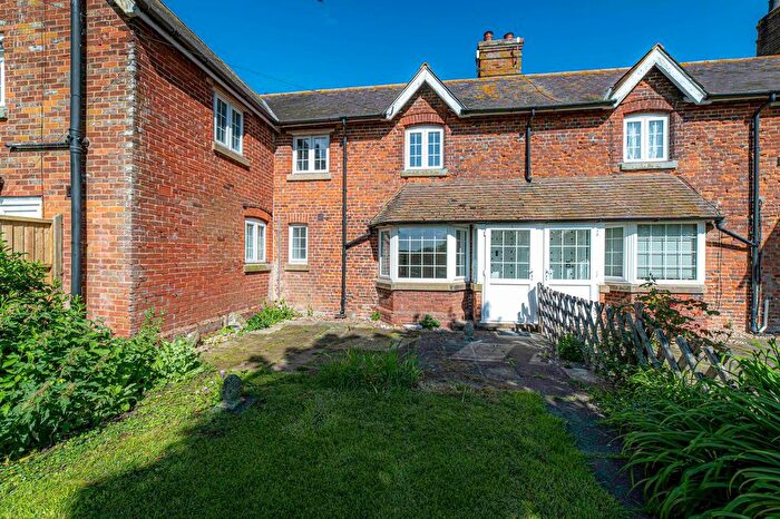 2 Bedroom Cottage For Sale In Rowling, Goodnestone, CT3