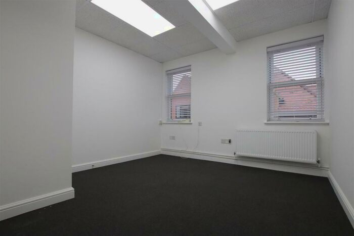 Shop To Rent In High Street, Twyford, Reading, RG10