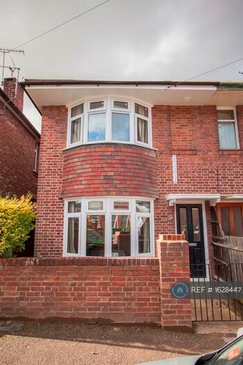 6 Bedroom Semi-Detached House To Rent In Burlington Road, Southampton, SO15