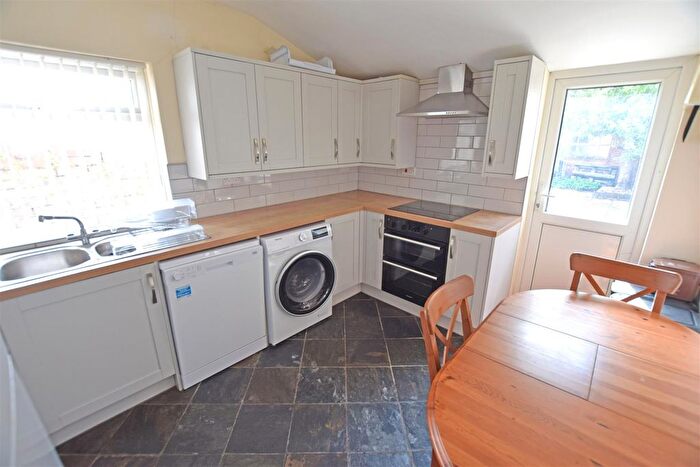 3 Bedroom Terraced House For Sale In Heathfield Road, Heath/Gabalfa, Cardiff, CF14