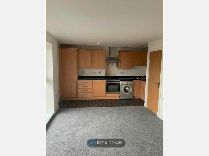 2 Bedroom Flat To Rent In Cantilever Gardens, Warrington WA4