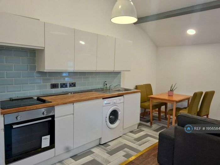Studio To Rent In Felton Lane, Winford, Bristol, BS40