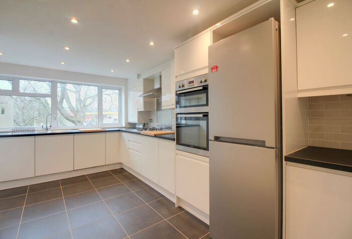 2 Bedroom Maisonette To Rent In Foxes Piece, Little Marlow Road, Marlow, Buckinghamshire, SL7