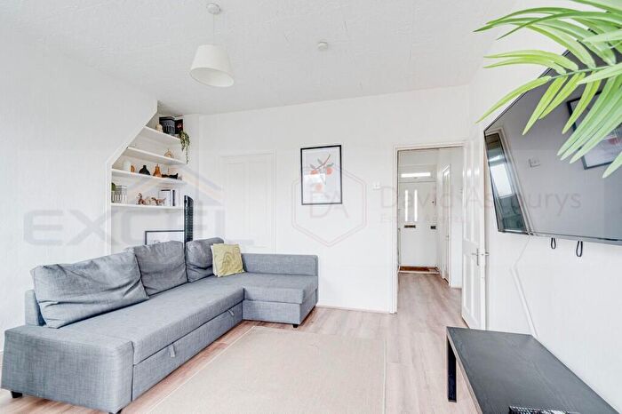 2 Bedroom Apartment To Rent In Alder House, Maitland Park Villas, NW3