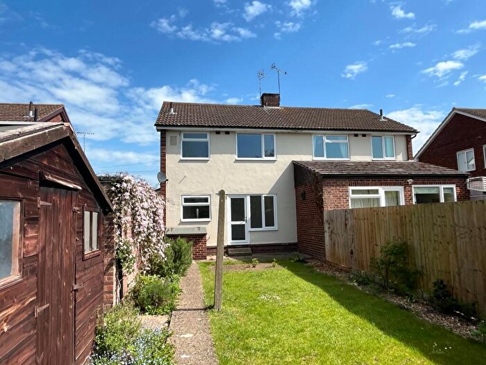 3 Bedroom Semi-Detached House For Sale In Lakes Lane, Newport Pagnell, MK16