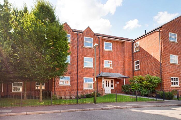 2 Bedroom Apartment To Rent In Lucas Close, Maidenbower, Crawley, West Sussex, RH10