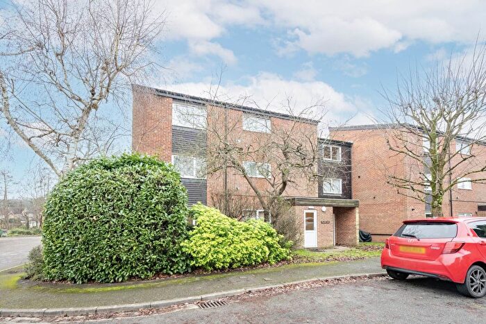 1 Bedroom Flat For Sale In Gilligan Close, Horsham, RH12