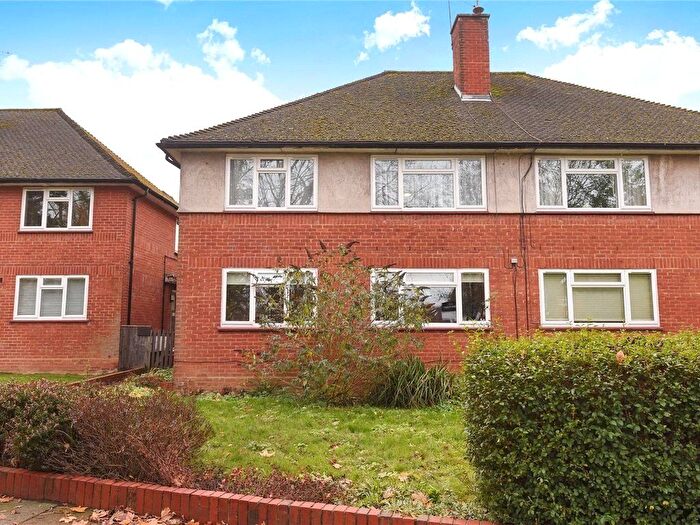 2 Bedroom Flat To Rent In Lloyd Court, Pinner, Middlesex, HA5