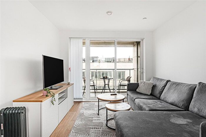 2 Bedroom Apartment To Rent In Avantgarde Place, London, E1