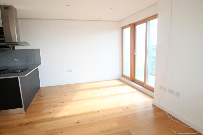 1 Bedroom Apartment To Rent In Altyre Road, Croydon, CR0