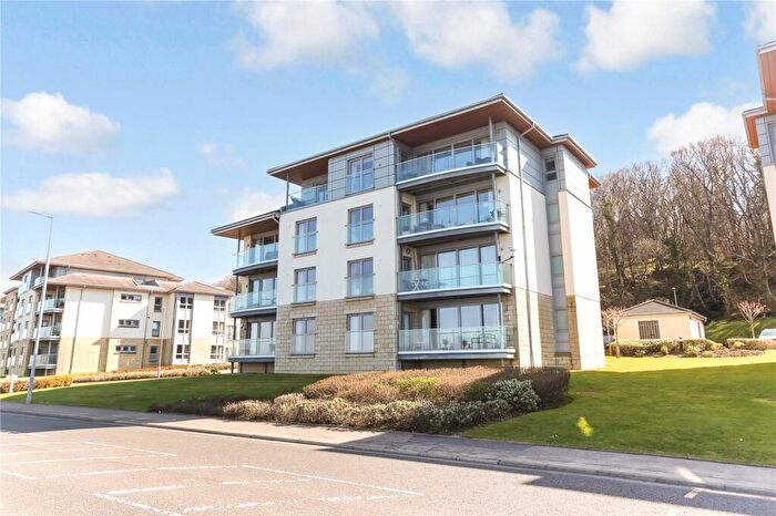 2 Bedroom Flat For Sale In Cloch Road, Gourock, Inverclyde, PA19