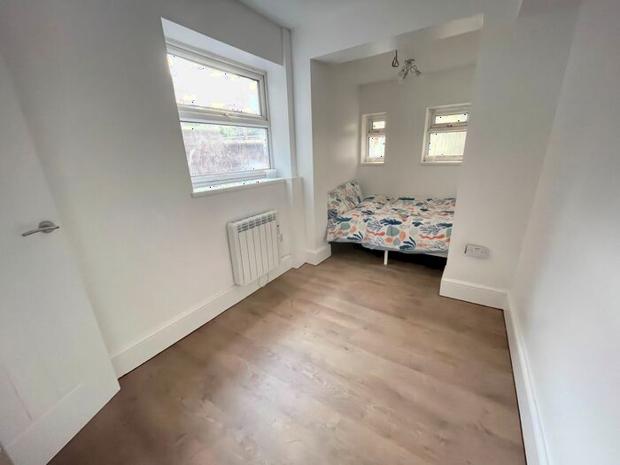 1 Bedroom Flat To Rent In Apley Road, Doncaster, South Yorkshire, DN1