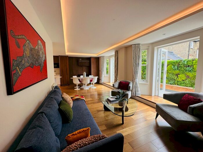 3 Bedroom Flat To Rent In Culford Gardens, London, SW3