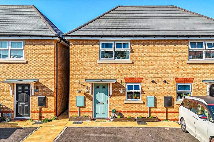3 Bedroom Semi-Detached House For Sale In Worthing Grove, Tamworth, Staffordshire, B78