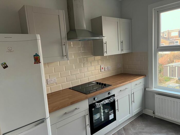 2 Bedroom Flat To Rent In Forest Road, London, E17