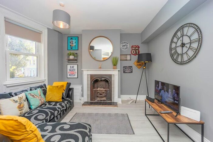 4 Bedroom Town House To Rent In Surrey Street, Brighton, BN1
