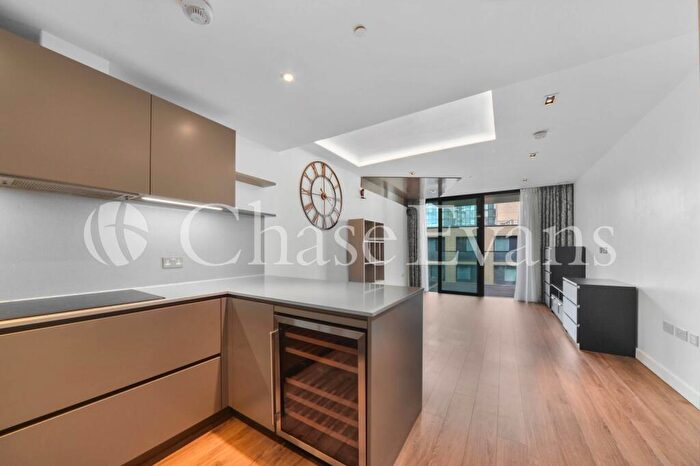2 Bedroom Flat For Sale In Goodman's Fields, Leman Street, Aldgate, London, E1