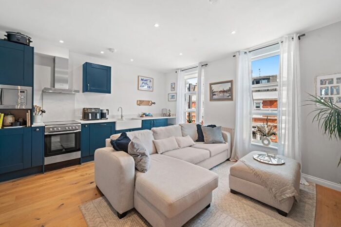1 Bedroom Flat For Sale In Fulham Road, Fulham, SW6