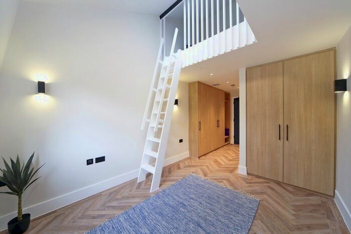 Studio To Rent In Praed Street, London, W2