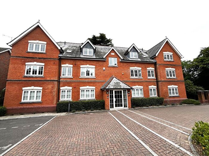 2 Bedroom Property To Rent In Jays Court, Sunninghill Road, Sunninghill, SL5