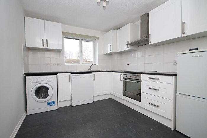 1 Bedroom Flat For Sale In Church Road, Bookham, KT23