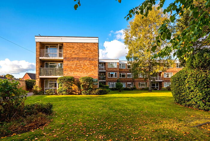 2 Bedroom Flat For Sale In Kedleston Court, Scribers Lane, Hall Green, B28