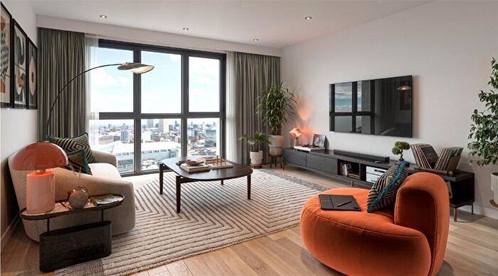 1 Bedroom Apartment For Sale In Waterhouse Gardens, Manchester, M3