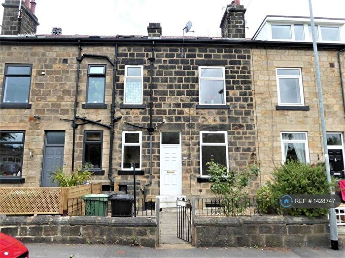 3 Bedroom Terraced House To Rent In Wellington Mount, Leeds, LS13