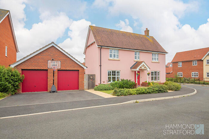 4 Bedroom Detached House For Sale In Bennett Crescent, Hethersett, NR9