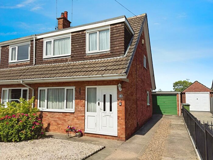 3 Bedroom Semi-Detached House For Sale In Laughton Road, Beverley, HU17