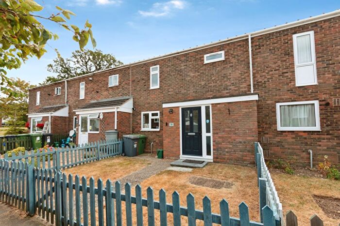 3 Bedroom Terraced House For Sale In Falkland Road, Basingstoke, Hampshire, RG24
