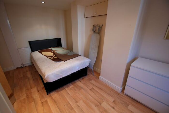 4 Bedroom Terraced House To Rent In St Anns Mount, Burley, Leeds, LS4