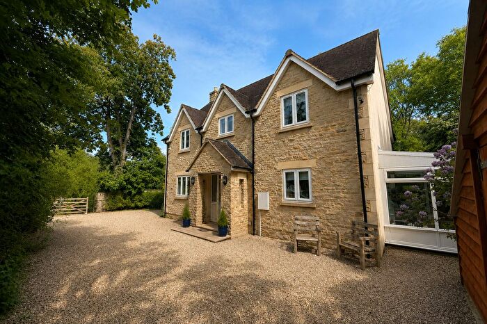 4 Bedroom Detached House For Sale In Upper Minety, Malmesbury, Wiltshire, SN16