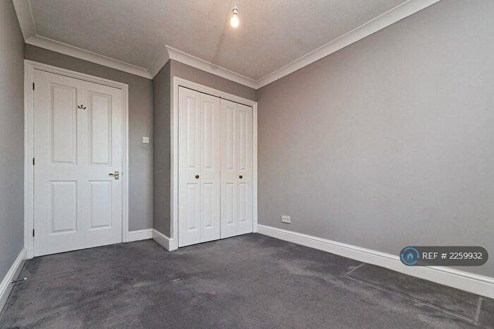 2 Bedroom Flat To Rent In Devonshire Avenue, Sutton, SM2