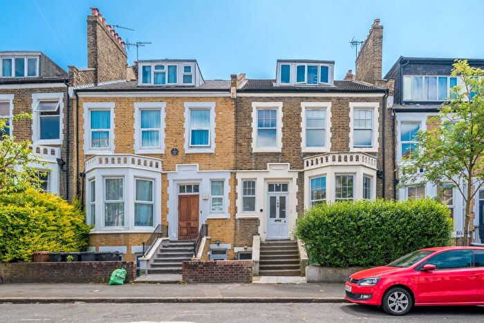 1 Bedroom Flat To Rent In London, N16
