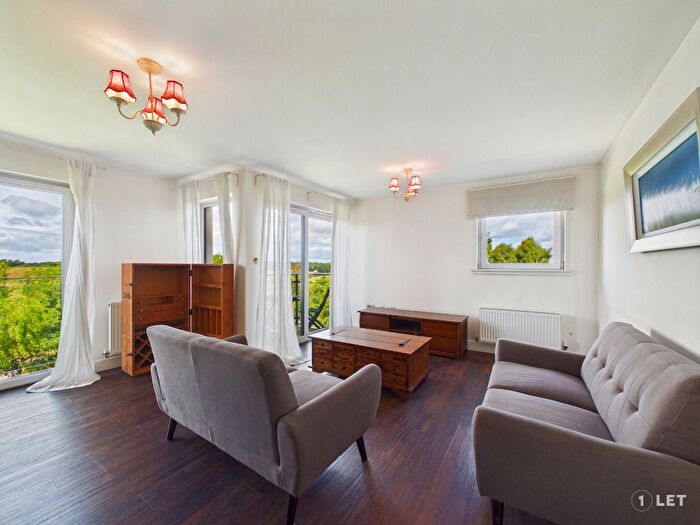 2 Bedroom Flat To Rent In Burnbrae Park, East Craigs, Edinburgh, EH12