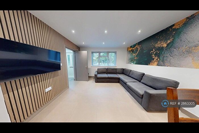 6 Bedroom Semi-Detached House To Rent In Kirby Corner Road, Coventry, CV4