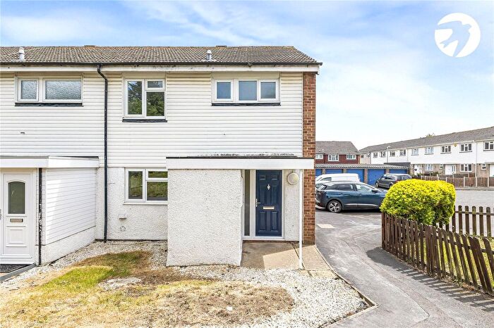 3 Bedroom End Of Terrace House For Sale In Aspen Close, Swanley, Kent, BR8