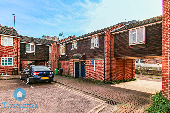 2 Bedroom Apartment To Rent In Matlock Court, Nottingham, NG1