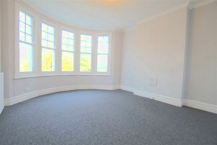 2 Bedroom Flat To Rent In Priory Road, Crouch End, N8