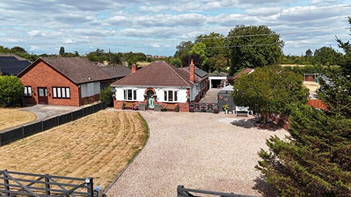 3 Bedroom Detached Bungalow For Sale In Ramper Road, Saundby, DN22
