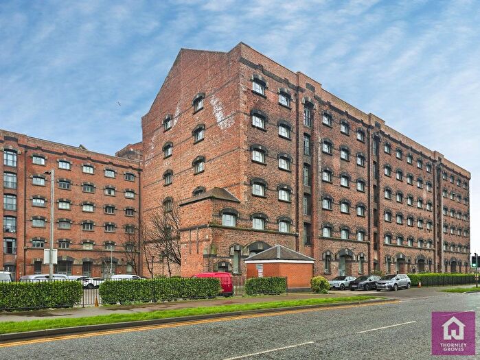 2 Bedroom Flat For Sale In Dock Road, Birkenhead, Merseyside, CH41