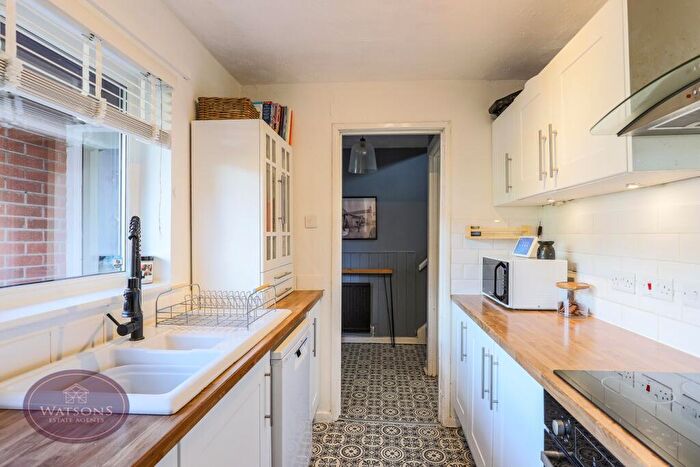 3 Bedroom Semi-Detached House For Sale In Catkin Drive, Giltbrook, Nottingham, NG16